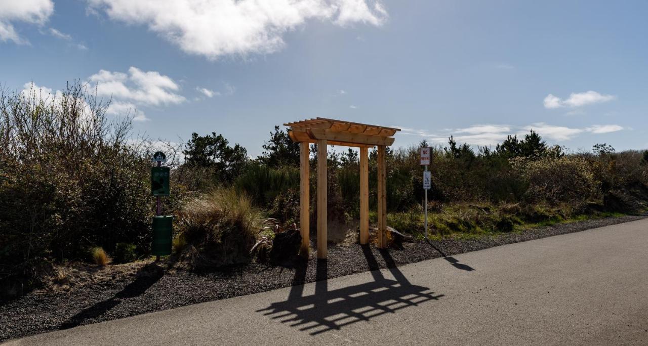 Once Upon A Tide - Oyhut Bay Seaside Village Ocean Shores Exterior photo